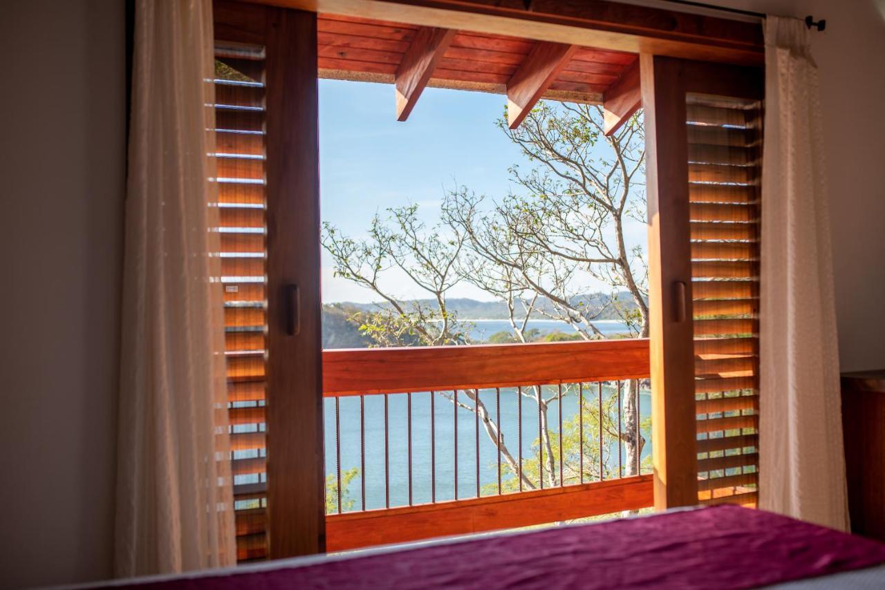 Aqua Oceanfront Hotel Resort 엘 지간테 외부 사진