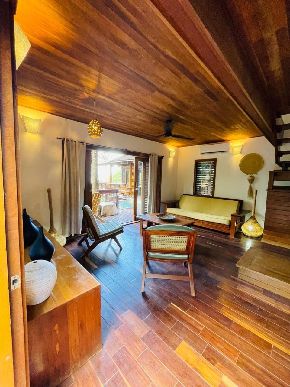 Aqua Oceanfront Hotel Resort 엘 지간테 외부 사진