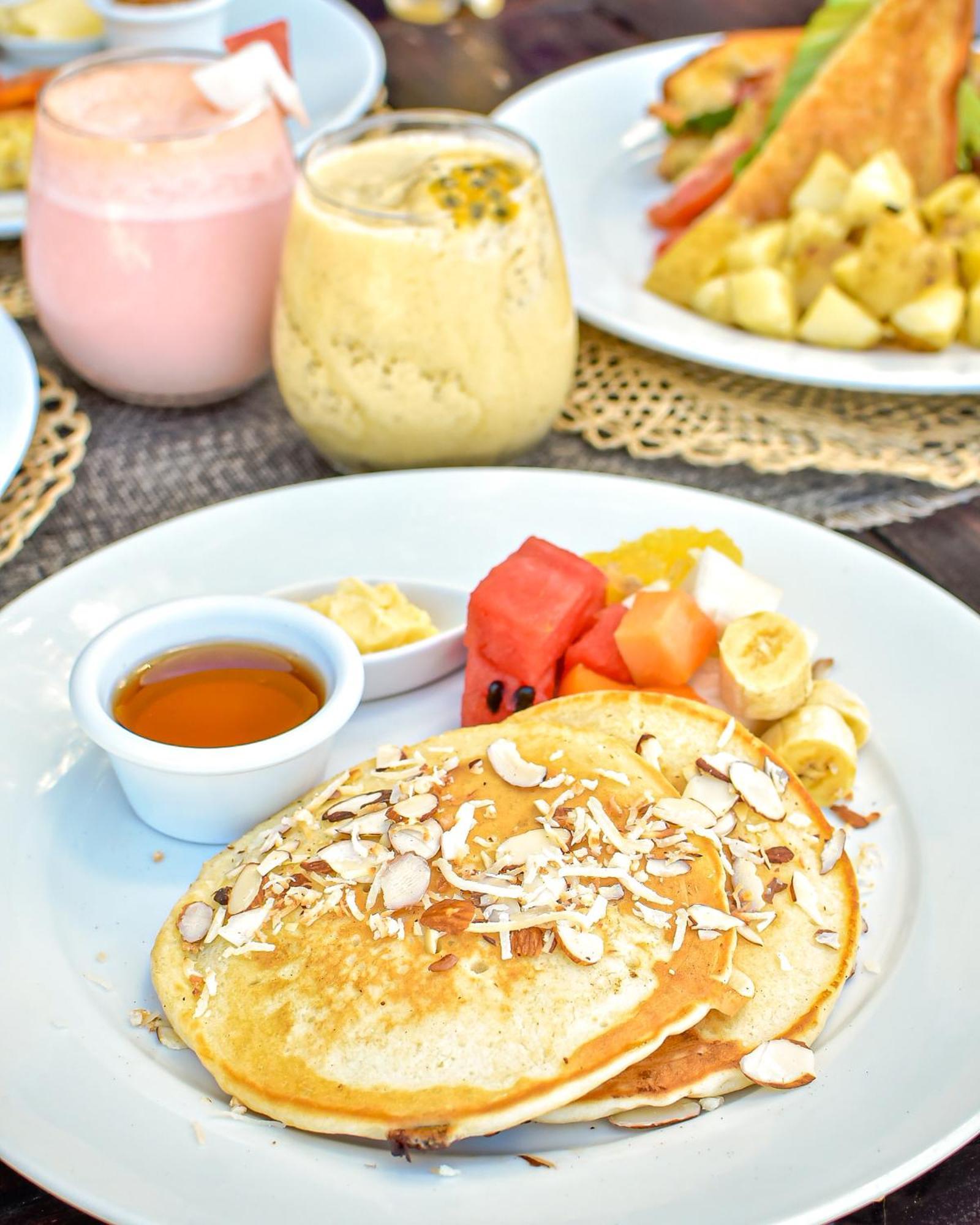 Aqua Oceanfront Hotel Resort 엘 지간테 외부 사진